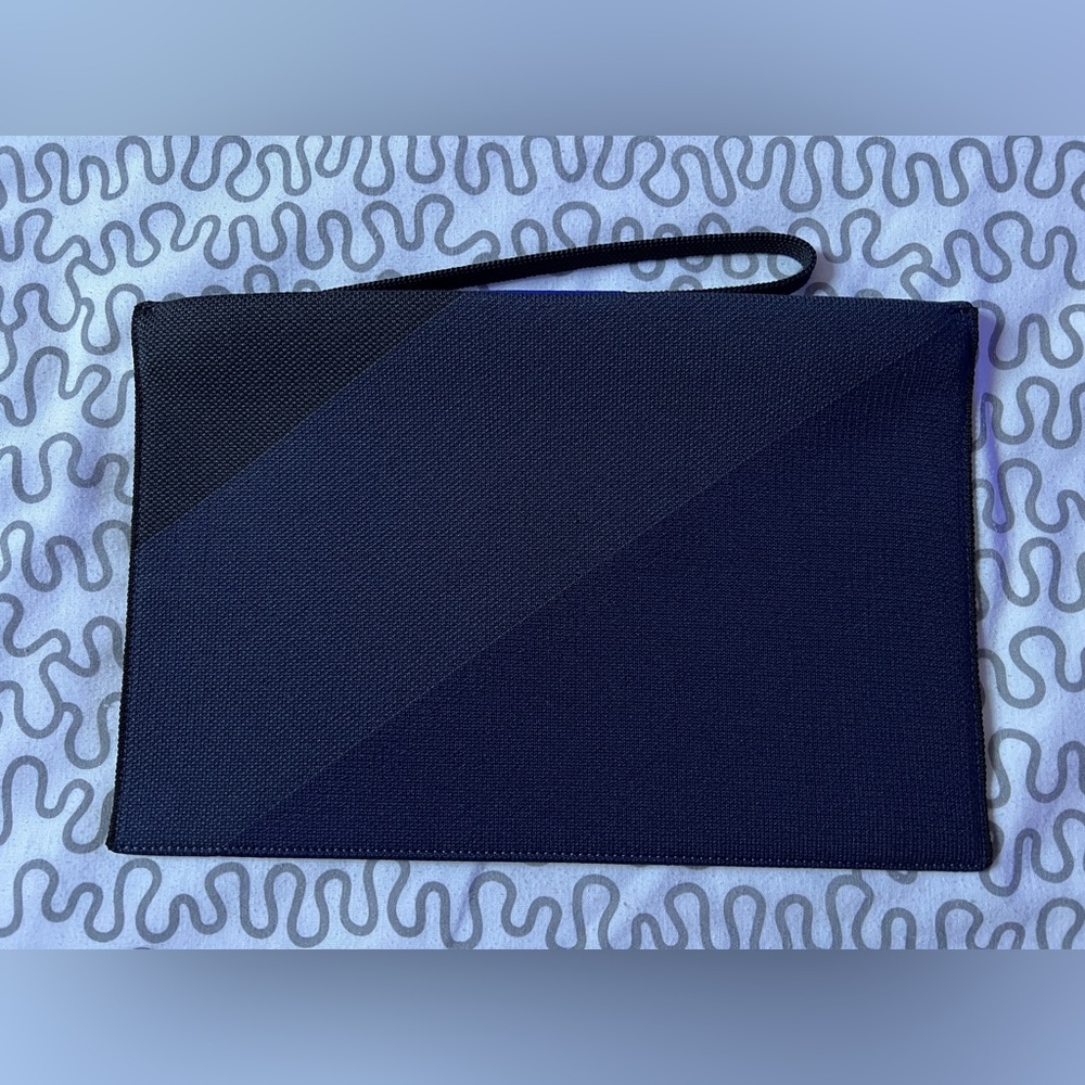 Rothy's Wristlet - Midnight Navy